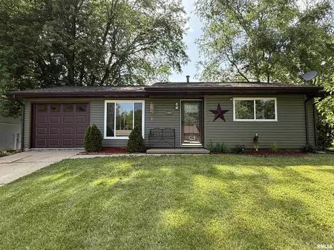 5807 N Andover Ct, Peoria, IL 61615