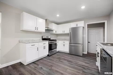 Kitchen - 208 W Graze Ave, Dunlap, IL 61525 photo 1 of 1