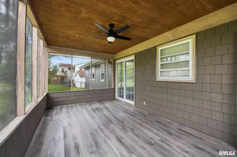Exterior - 208 W Graze Ave, Dunlap, IL 61525 photo 4 of 7
