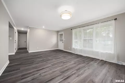 Living - 208 W Graze Ave, Dunlap, IL 61525 photo 3 of 3