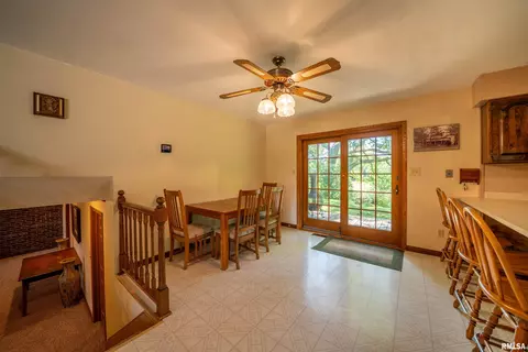 Dining - 219 Town Hall Rd, Metamora, IL 61548 photo 1 of 2