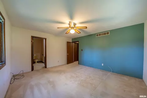 Bedroom - 219 Town Hall Rd, Metamora, IL 61548 photo 7 of 21