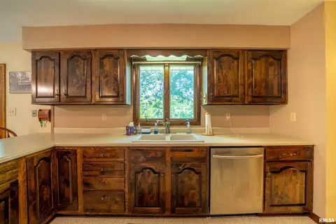 Kitchen - 219 Town Hall Rd, Metamora, IL 61548 photo 5 of 6