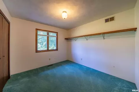 Bedroom - 219 Town Hall Rd, Metamora, IL 61548 photo 9 of 21