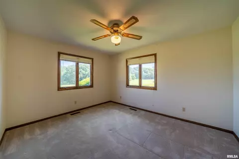 Bedroom - 219 Town Hall Rd, Metamora, IL 61548 photo 13 of 21