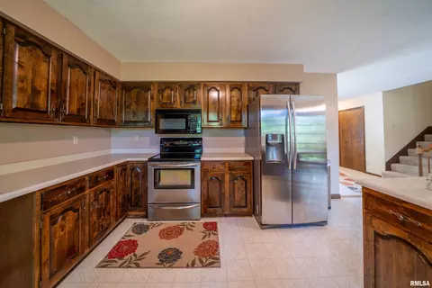 Kitchen - 219 Town Hall Rd, Metamora, IL 61548 photo 6 of 6