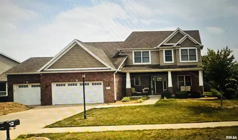 1748 Kingsbury Rd, Washington, IL 61571