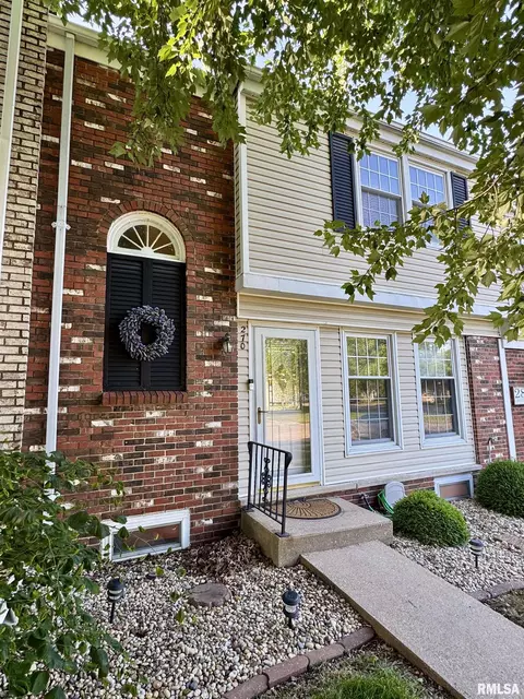 270 Jamestown Rd, Macomb, IL 61455
