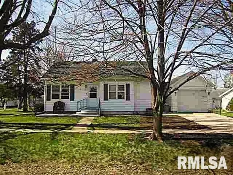 302 Jefferson St, Benson, IL 61516