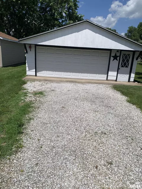 Other - 519 E Davis St, Bushnell, IL 61422 photo 1 of 5