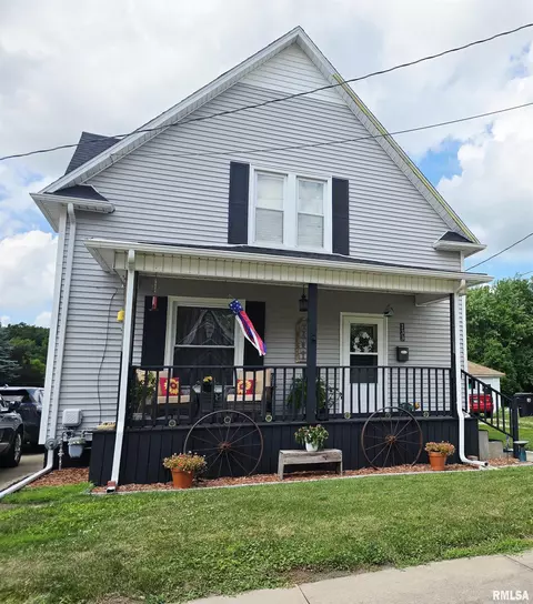 133 W Birch St, Canton, IL 61520