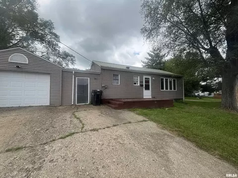 1400 S 12th St, Pekin, IL 61554