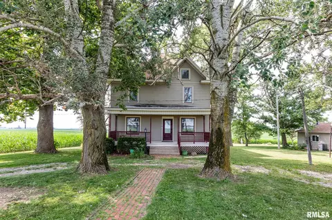 5610 W Lakeshore Dr, Princeville, IL 61559