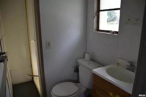 926 N Charles St, Macomb, IL 61455 photo 13