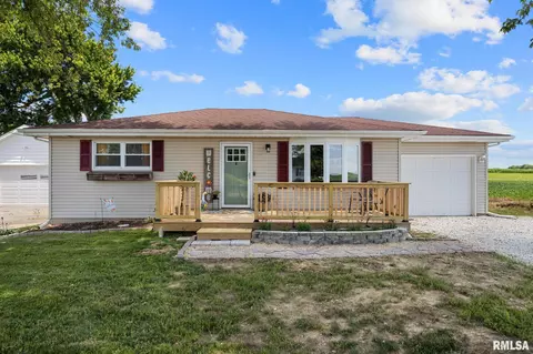 216 Robert St, East Peoria, IL 61611
