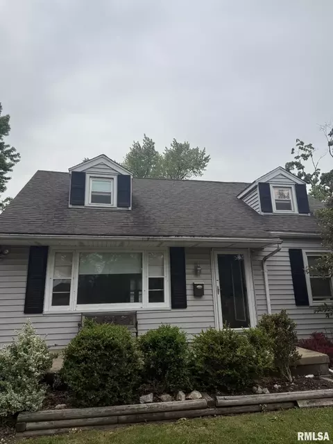 4211 N Gate Ridge Rd, Peoria, IL 61614