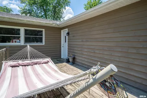 105 E 9th St, Delavan, IL 61734 photo 42