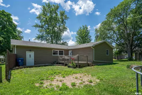 105 E 9th St, Delavan, IL 61734 photo 39