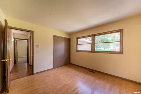 105 E 9th St, Delavan, IL 61734 photo 26