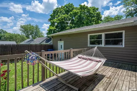 105 E 9th St, Delavan, IL 61734 photo 41