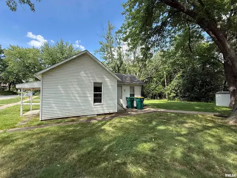 729 S Randolph St, Macomb, IL 61455 photo 9