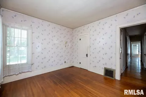 Bedroom - 708 Main St, Henry, IL 61537 photo 2 of 11