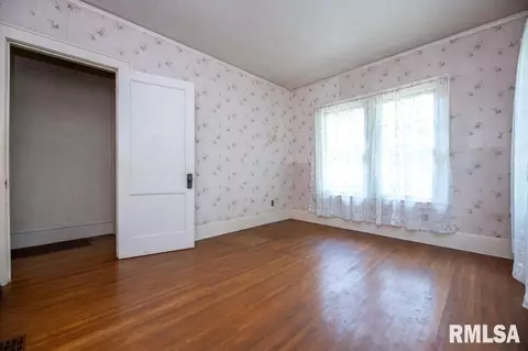 Bedroom - 708 Main St, Henry, IL 61537 photo 6 of 11