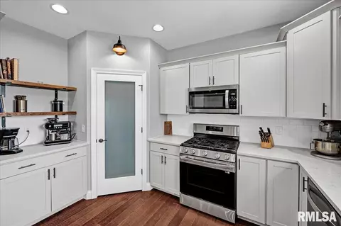 1302 Hampton Rd, Washington, IL 61571 photo 10