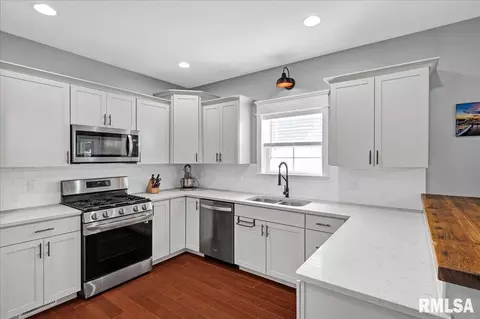 1302 Hampton Rd, Washington, IL 61571 photo 8