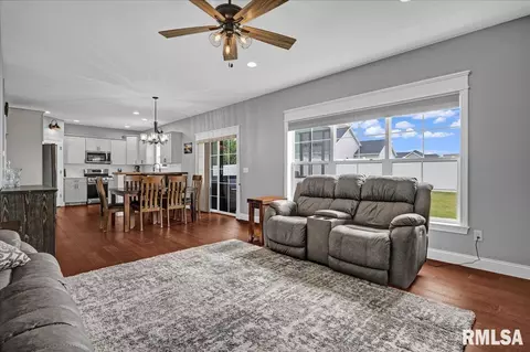 1302 Hampton Rd, Washington, IL 61571 photo 6