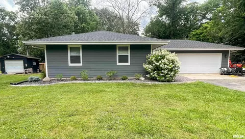 530 Cedar Dr, Metamora, IL 61548