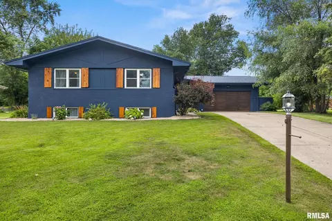 5215 N Sherbrook Ave, Peoria, IL 61614