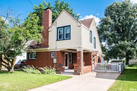 1926 W Callender Ave, West Peoria, IL 61604