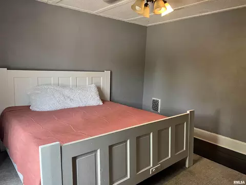 236 W Grant St, Macomb, IL 61455 photo 39