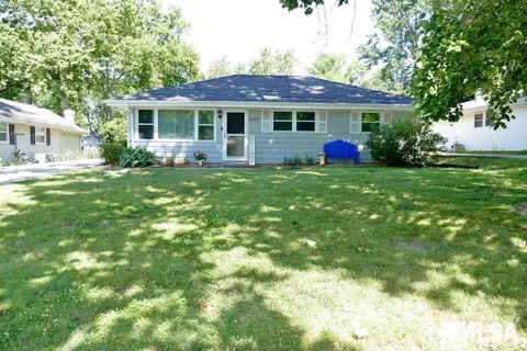 5407 N Plaza Dr, Peoria, IL 61614