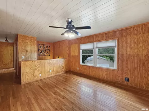 Living - 1819618200 River Rd, Danvers, IL 61732 photo 1 of 6