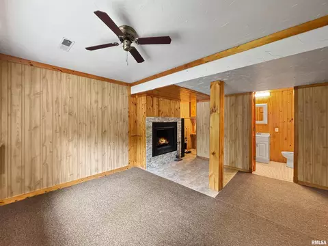 Living - 1819618200 River Rd, Danvers, IL 61732 photo 5 of 6