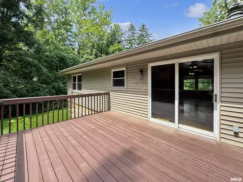 Exterior - 1819618200 River Rd, Danvers, IL 61732 photo 5 of 24