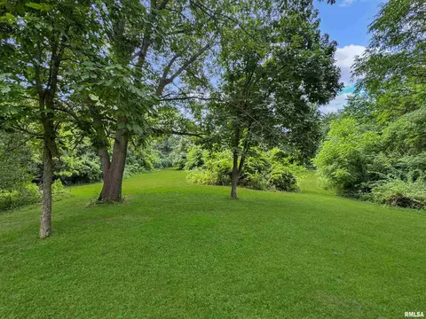 Exterior - 1819618200 River Rd, Danvers, IL 61732 photo 22 of 24