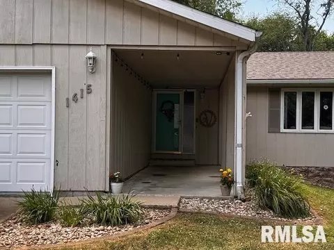 1415 E Sycamore St, Canton, IL 61520 photo 3
