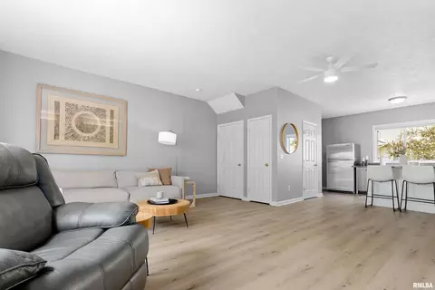 2108 S 2nd Ave, Morton, IL 61550 photo 11