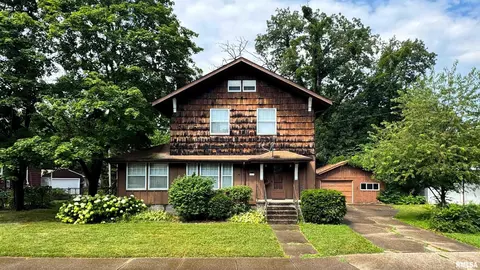 1113 N Summit Blvd, Peoria, IL 61606