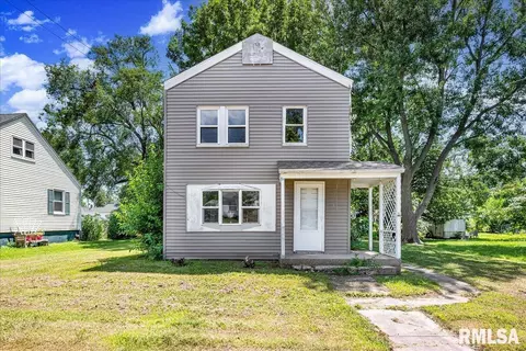 310 W Martin St, Abingdon, IL 61410