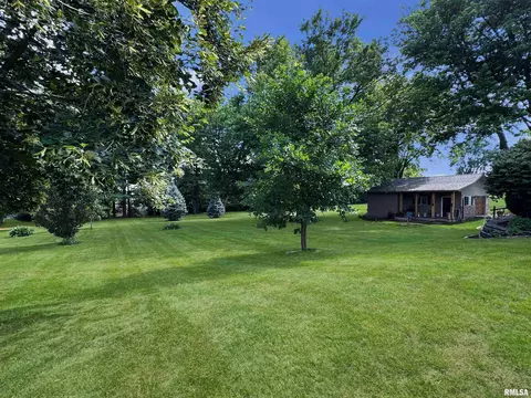 519 E Robinson St, Goodfield, IL 61742 photo 46