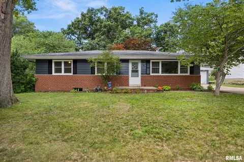 3819 N Saymore Ln, Peoria, IL 61615