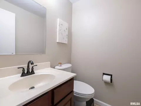 1100 Hampton Rd, Washington, IL 61571 photo 12