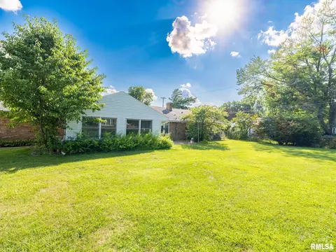 204 Ivanhoe Way, Bloomington, IL 61701 photo 52