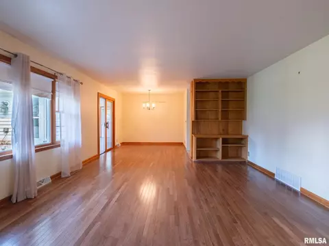 204 Ivanhoe Way, Bloomington, IL 61701 photo 22