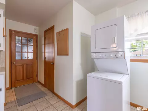 204 Ivanhoe Way, Bloomington, IL 61701 photo 36