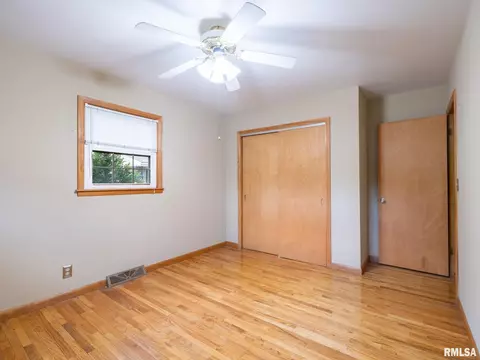 204 Ivanhoe Way, Bloomington, IL 61701 photo 10